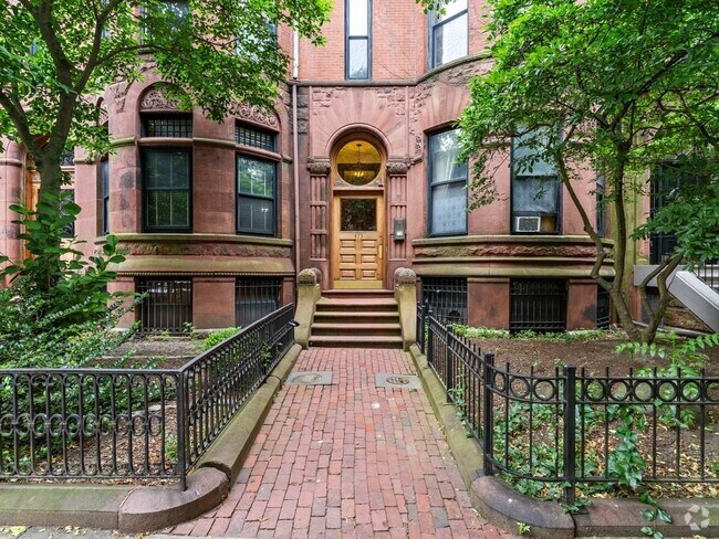 Building Photo - 473 Beacon St Unit 4 Rental