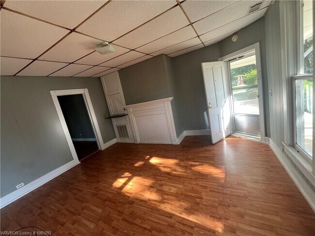 Photo - 500 N Miller St