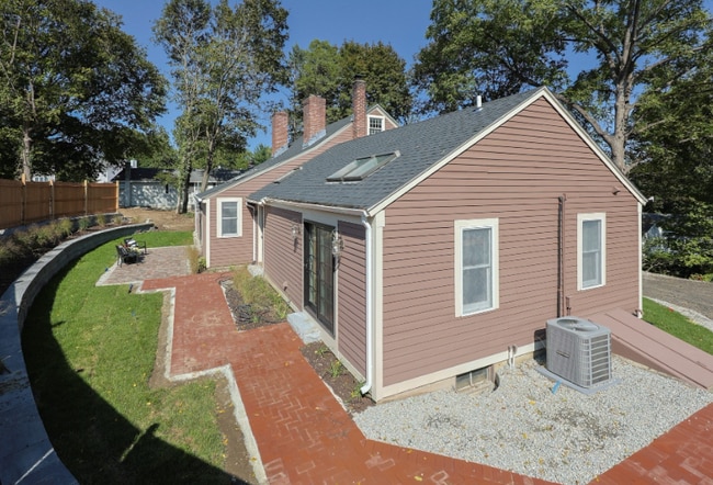 Photo - 144 Old Connecticut Path