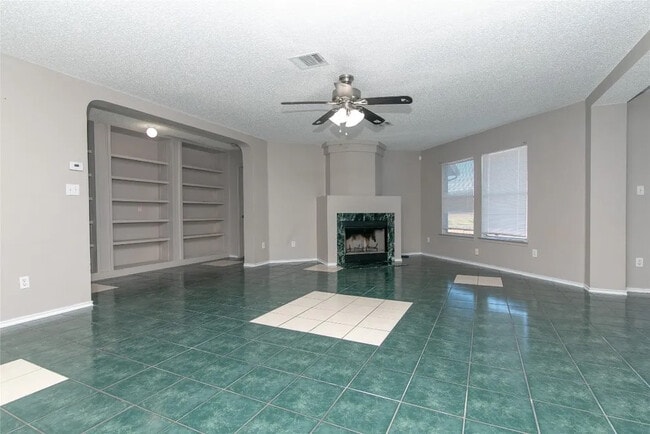 Photo - Room in House on Heyerdahl Dr