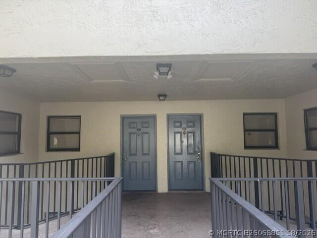 1495 Lake Crystal Dr Unidad G
