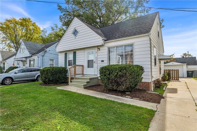 Photo - 25730 Shoreview Ave