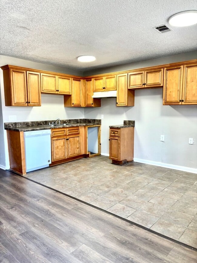 Building Photo - 4809 Samantha Ave Unit 4809 Samantha Ave