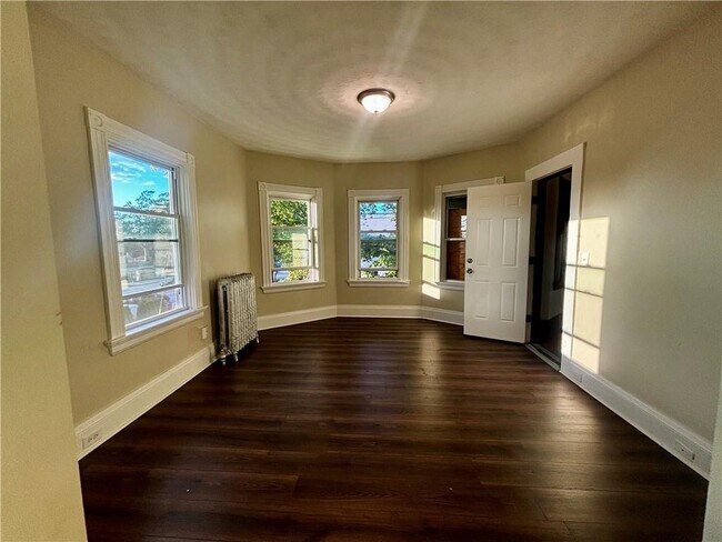 Photo - 7 Lancaster St