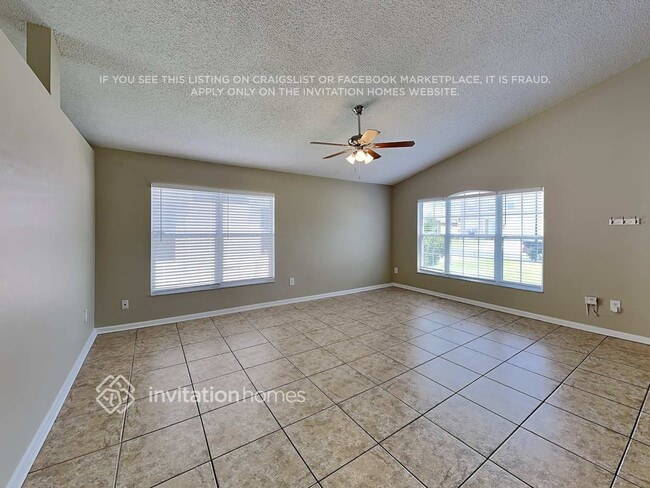 2800 Falcon Crest Pl
