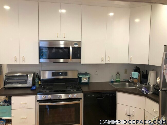 37 Sherman St Unit B