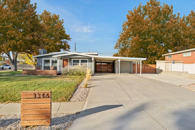 Building Photo - 1346 Phillips Ln