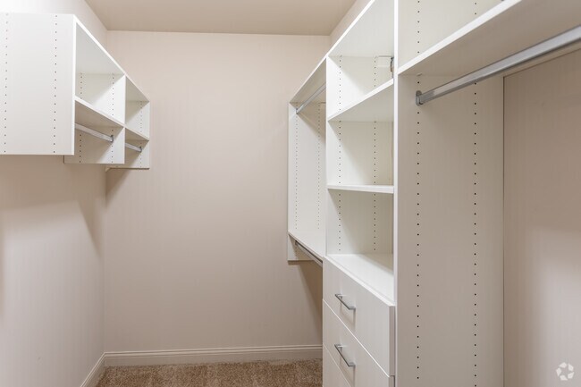 2BR, 2BA - 1,275SF