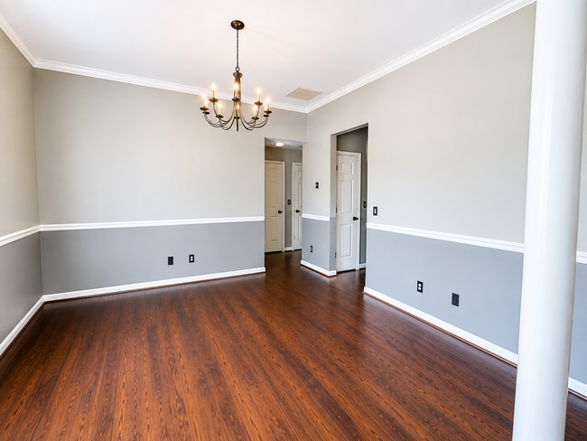 Photo - 711 Dutchman Ct