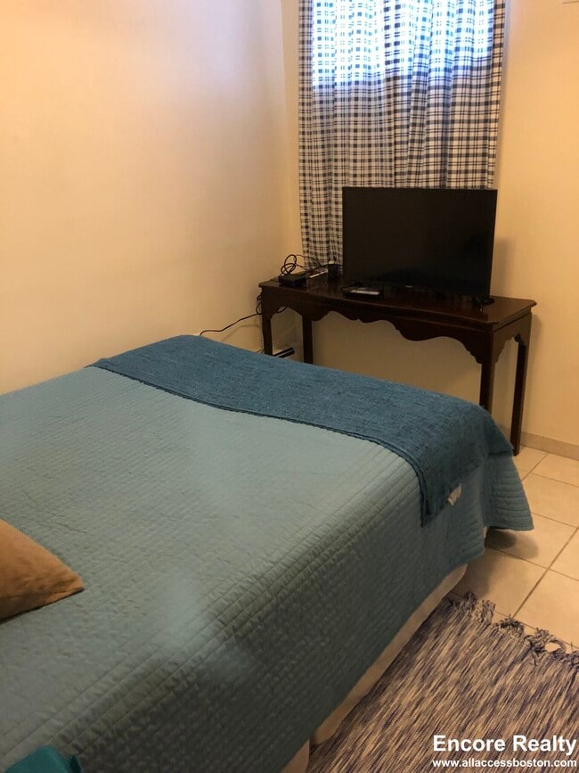 Photo - 56 Hobson St Unit #Garden Suite