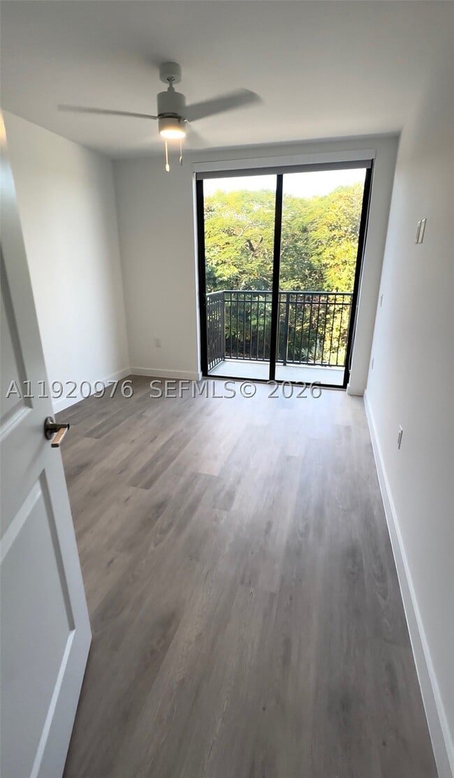 Photo - 20 NE 19th St Unit 302