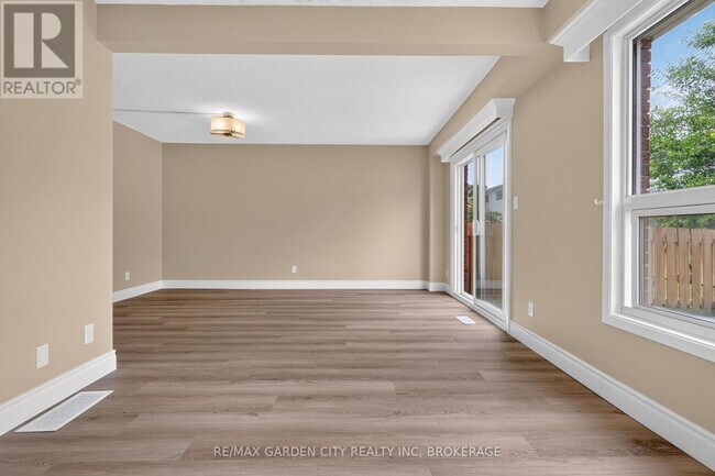 Photo - 286 Cushman Rd