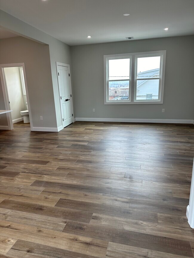 Living room - 431 Broad St Unit Second Floor -2