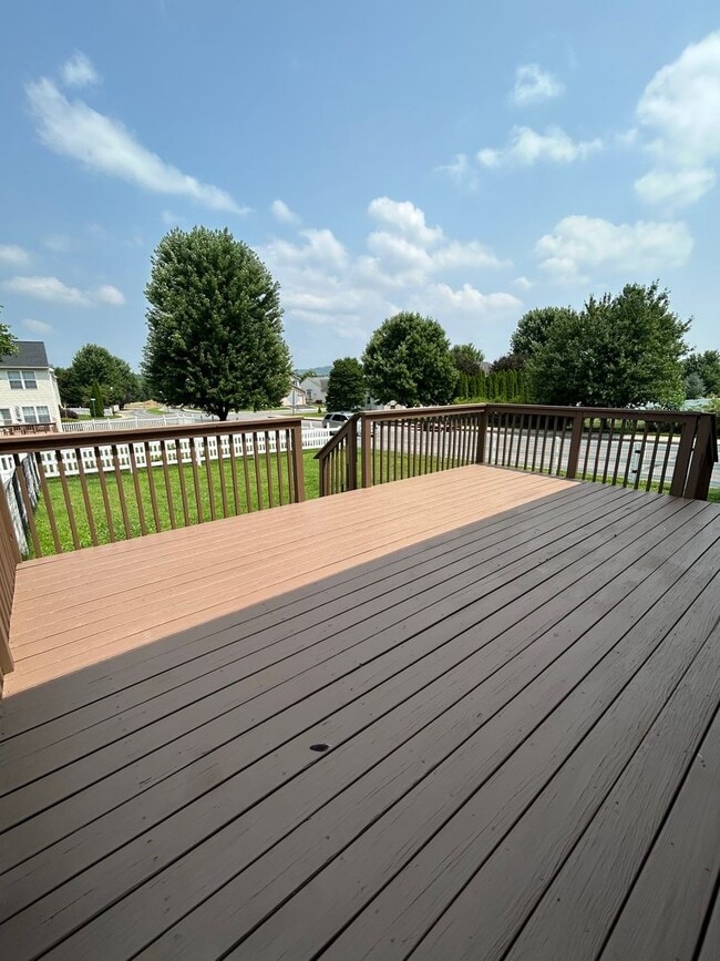 Photo - New Listing Alert! End unit Townhome in Pe...