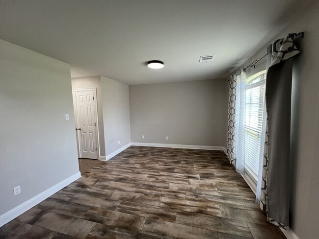 Building Photo - 23816 Stoneridge Ln