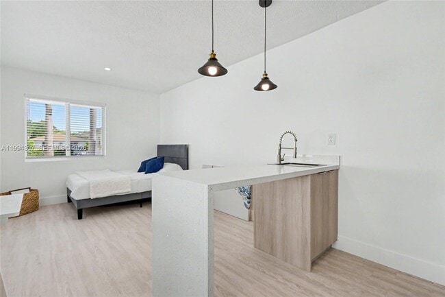 Photo - 55 SW 13th St Unit B