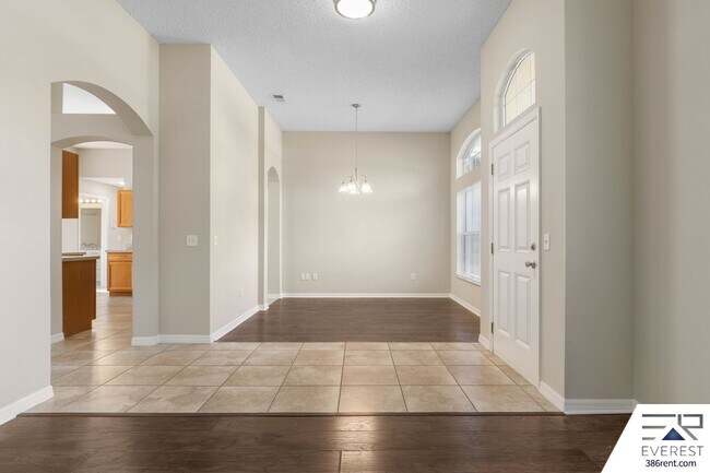 Photo - SPACIOUS 3/2/2 IN POPULAR PINE GROVE