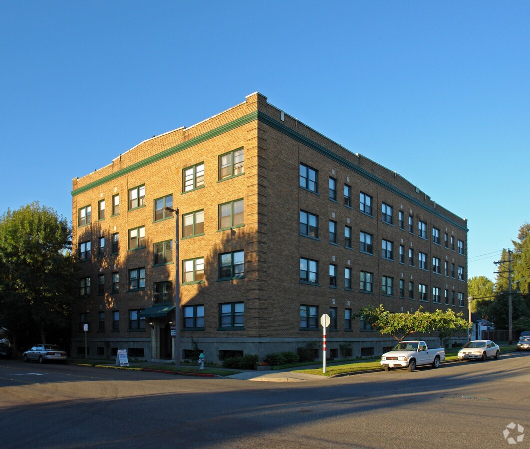 Photo - Pennington Apartments