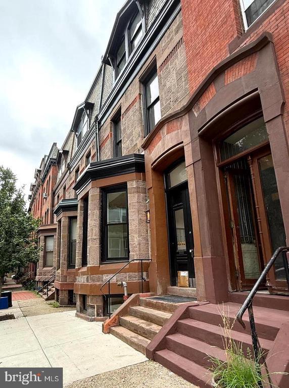 Photo - 2303 Delancey St Unit 3F