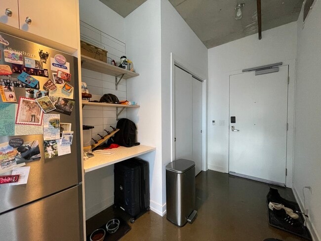 Photo - 810 N Clark St Unit 901