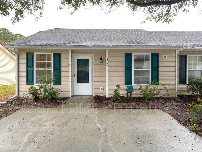 Photo - 1366 Pinnacle Lane