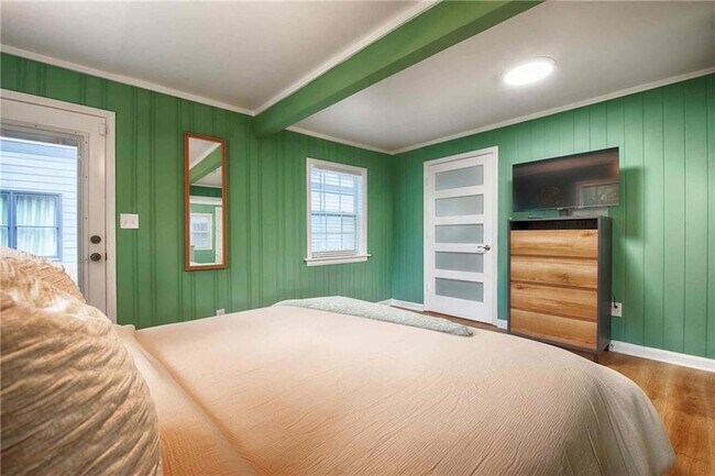 Photo - 1225 Graymont Dr SW