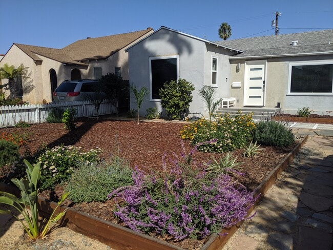 Building Photo - 1748 Wellesley Ave Rental