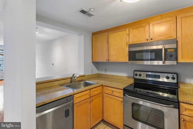 Photo - 1150 K St NW Unit 810