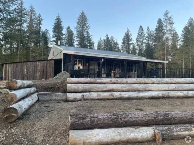 Building Photo - 4025C Gardenspot Rd Rental