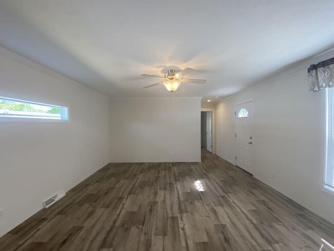 Photo - 7 Teal Ct