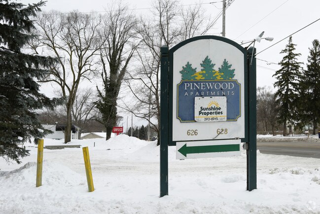 Photo - Pinewood Apartments