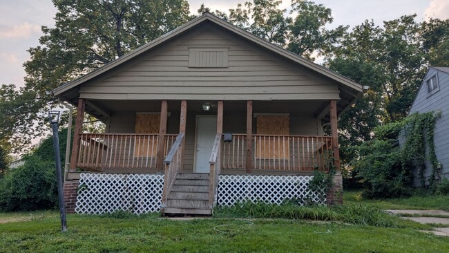 Building Photo - 5542 S Benton Ave Rental