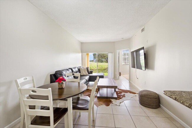 Photo - 2060 Greenview Shores Blvd Unit 308