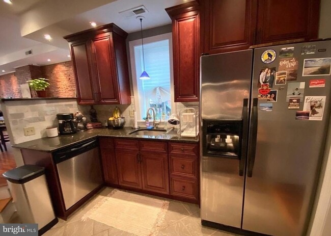 Photo - 870 N 26th St