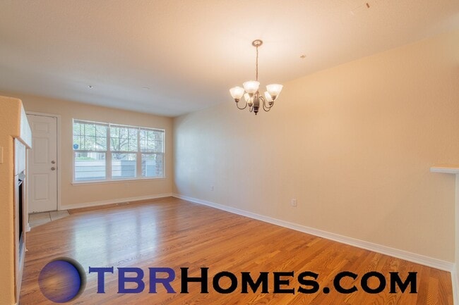 Photo - 14300 Waterside Ln