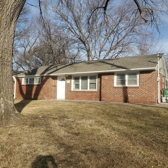 Photo - 4400 Sycamore Dr