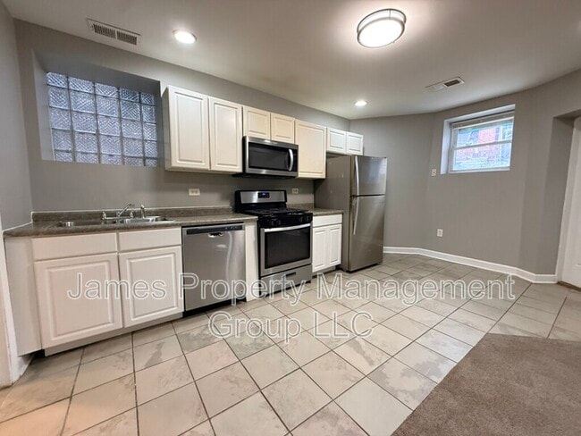 Photo - 2524 W Cortez St Unit BR