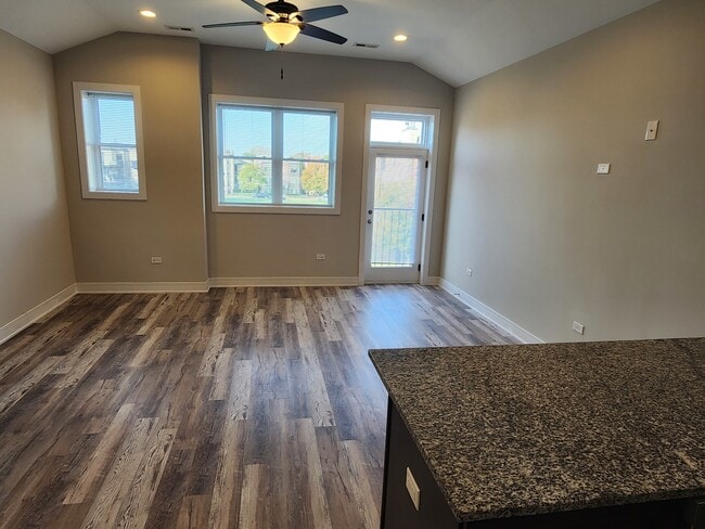 Photo - 6337 S Ellis Ave Unit 3