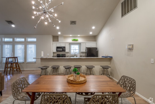 Casa club - Richland Court