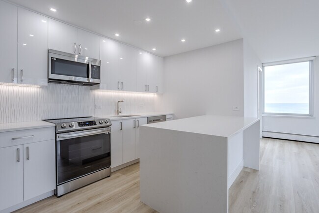 Photo - 336 W Wellington Ave Unidad 1805