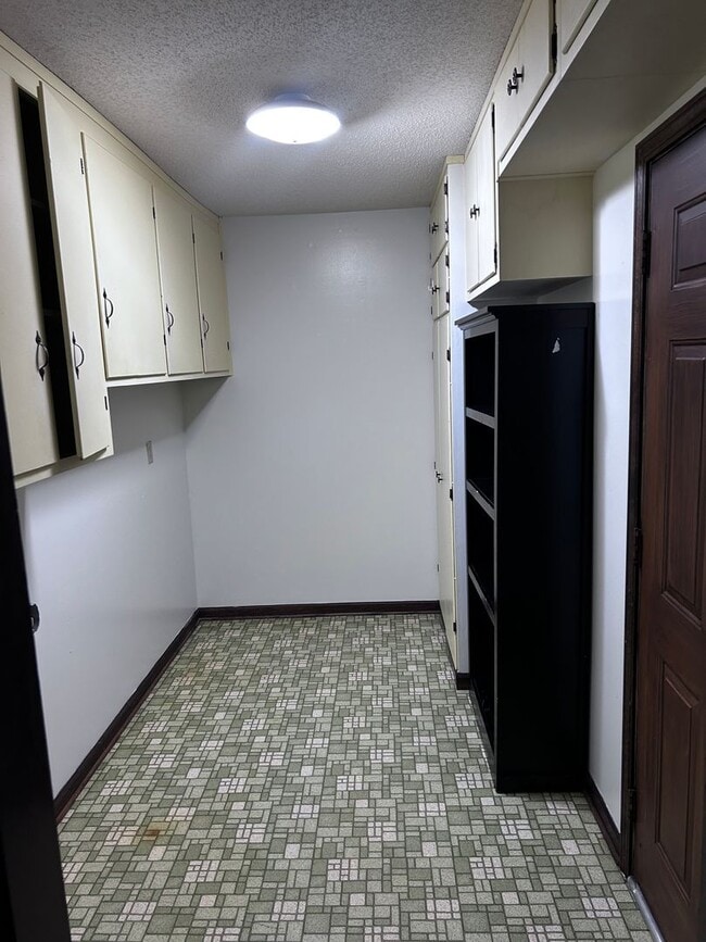 Photo - 1601 Cedarbrook Dr