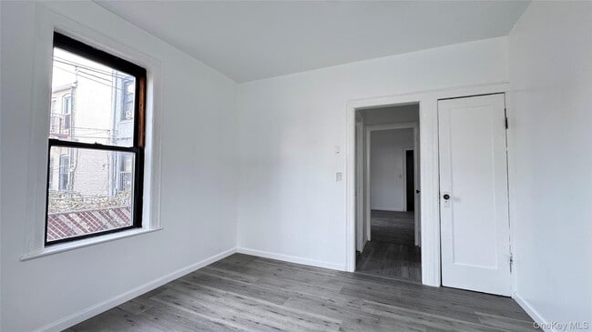 Photo - 37-54 64th St