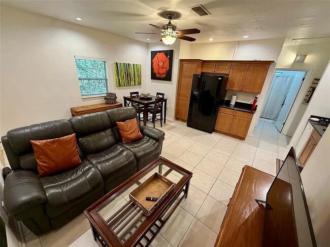 Photo - 408 NW 5th Ave
