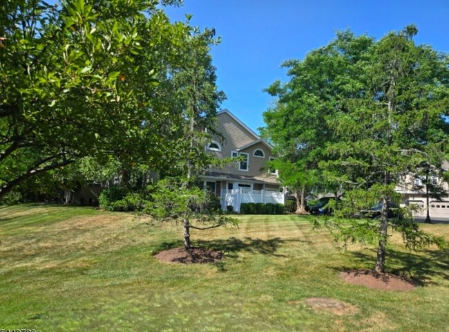 Photo - 34 High Pond Ln