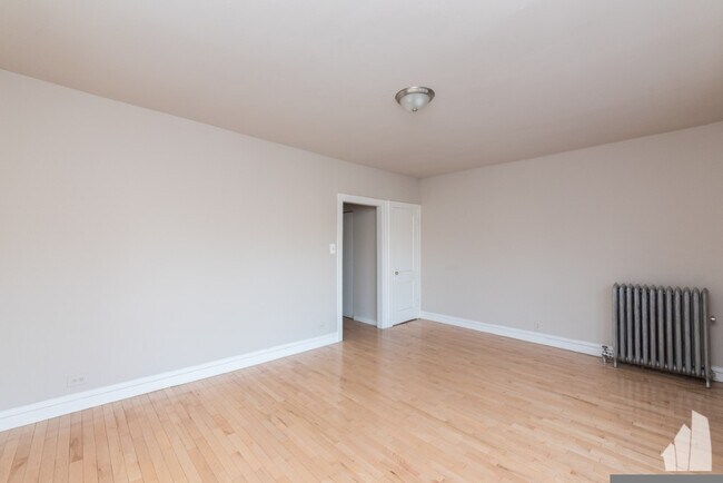 Photo - 5662 N Ridge Ave Unidad 64-GRDN