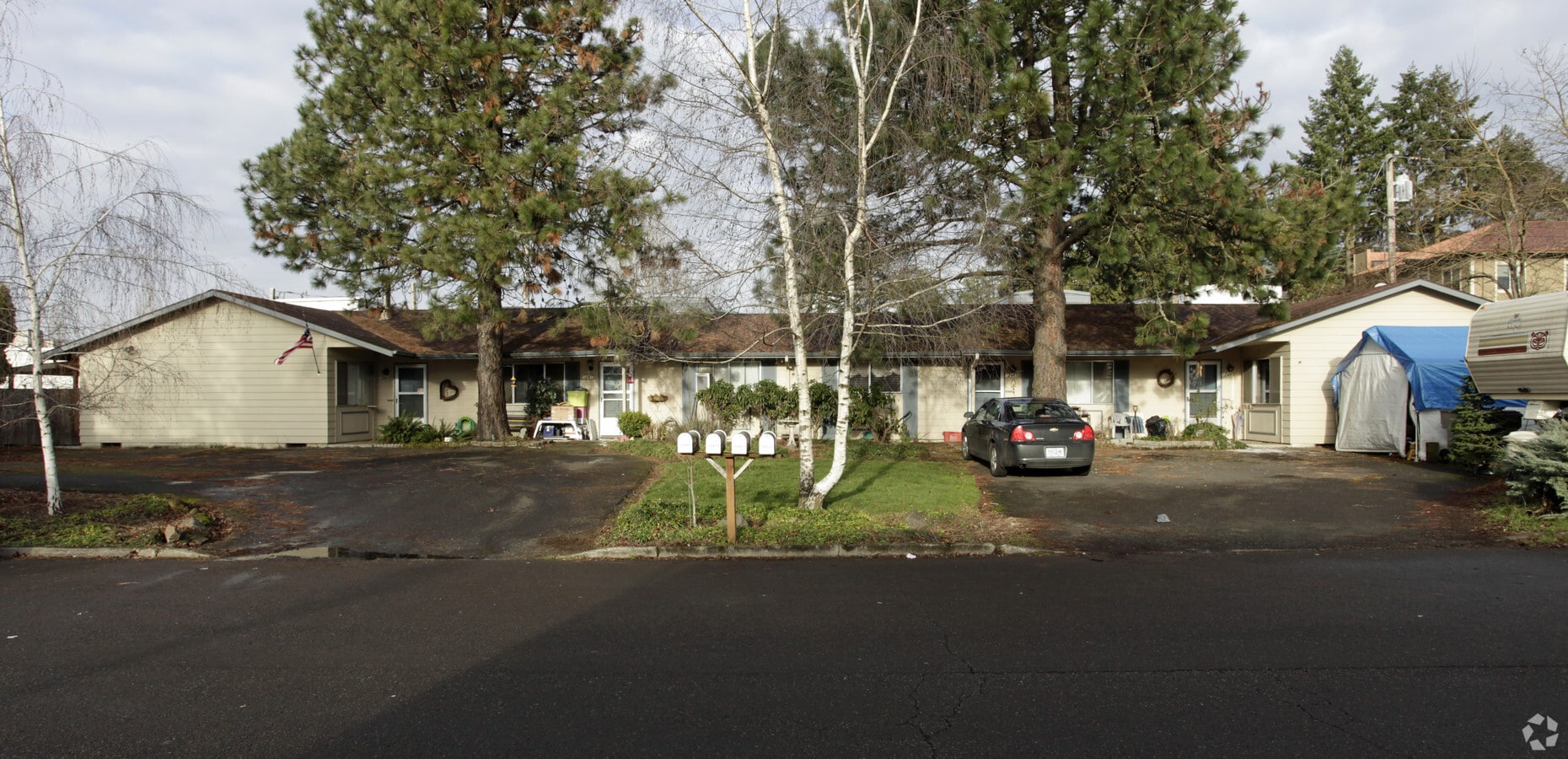 Photo - 12455 SW Ash St Apartments