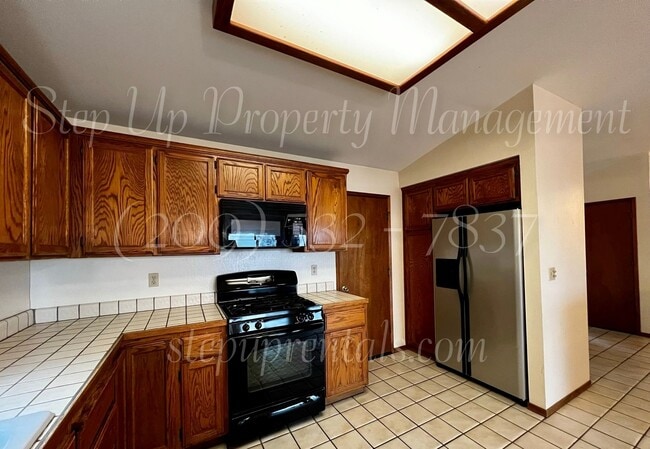 Photo - Spacious 3 Bedroom, 2.5 Bath Home in Myers Hill!