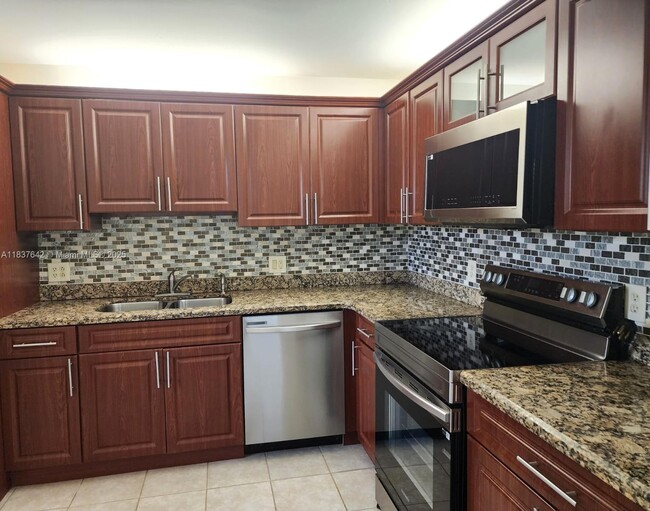 Photo - 16491 Blatt Blvd