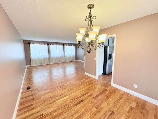 Photo - 101 Knight Cir