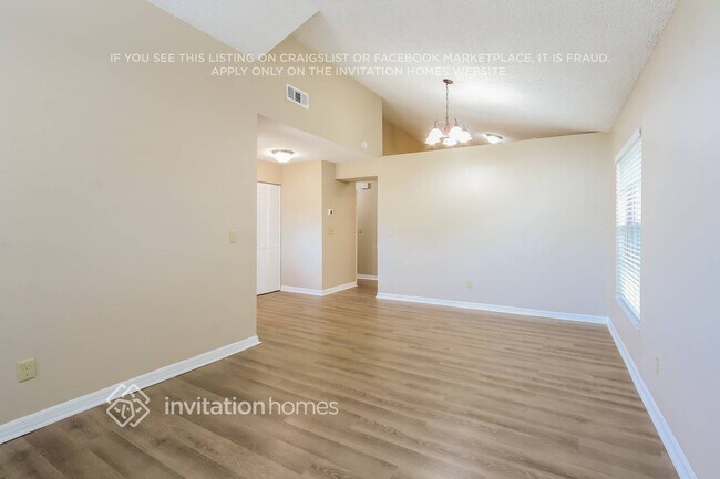 Photo - 12838 Coverdale Dr